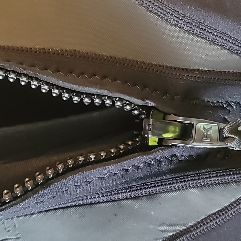 O'Neill Black Wetsuit - Picture 7 of 11